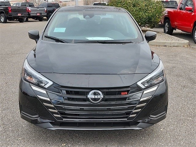 Versa Sedan SR