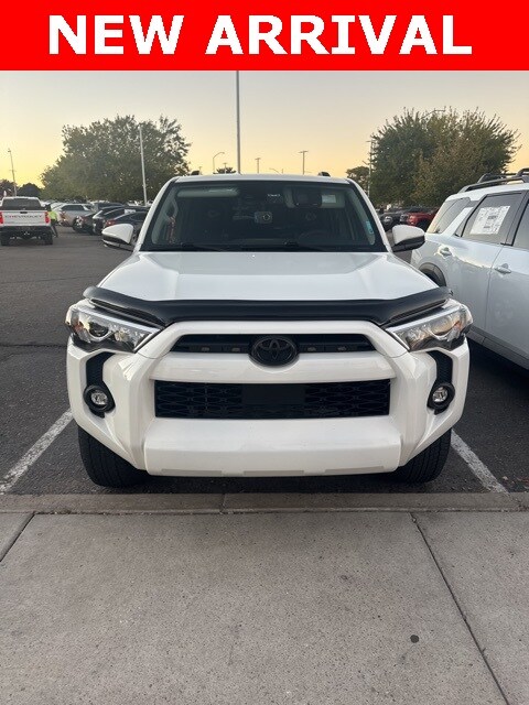 2021 Toyota 4Runner SR5 photo 2