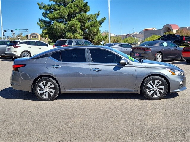 2020 Nissan Altima 2.5 S photo 2