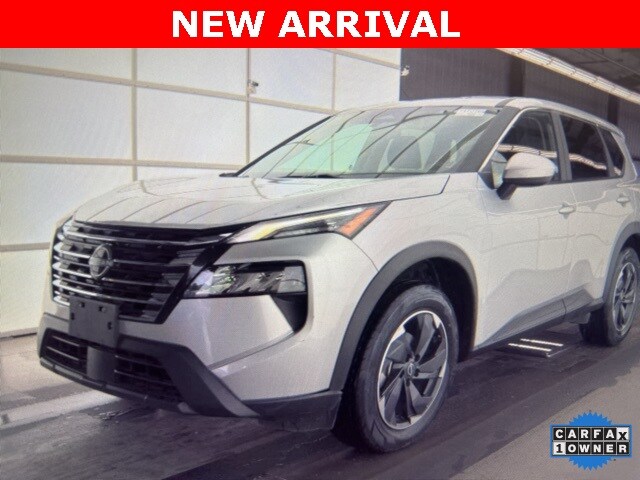 2024 Nissan Rogue SV photo 2