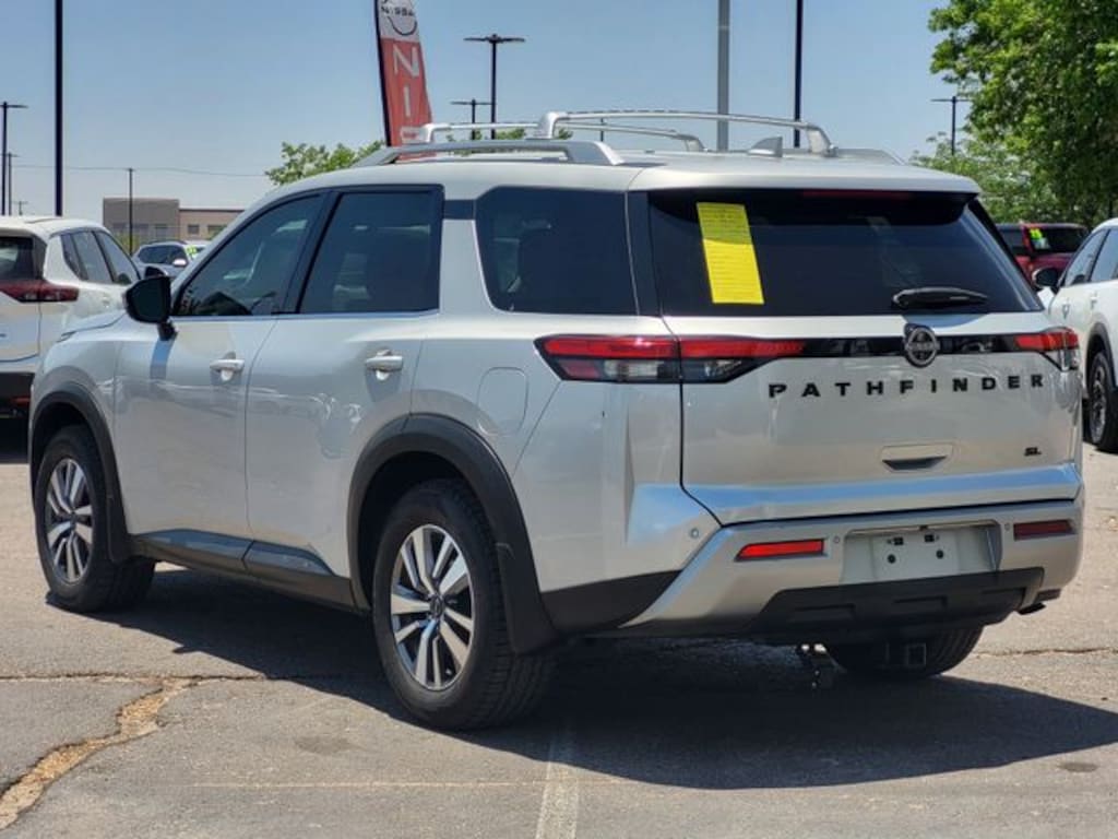 Used 2022 Nissan Pathfinder SL SUV