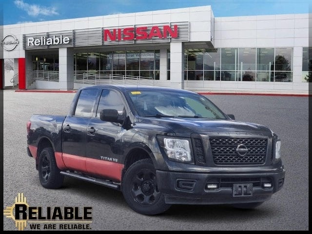 Gray (Magnetic Black) 2018 Nissan Titan Pickup Truck Four-Wheel Drive 7-Speed Automatic