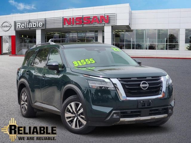 2022 Nissan Pathfinder SL 2WD's photo
