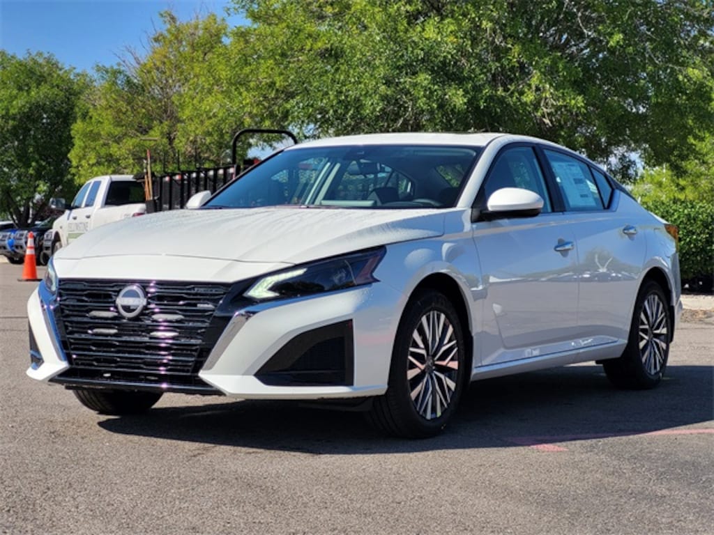 New 2025 Nissan Altima SV Sedan