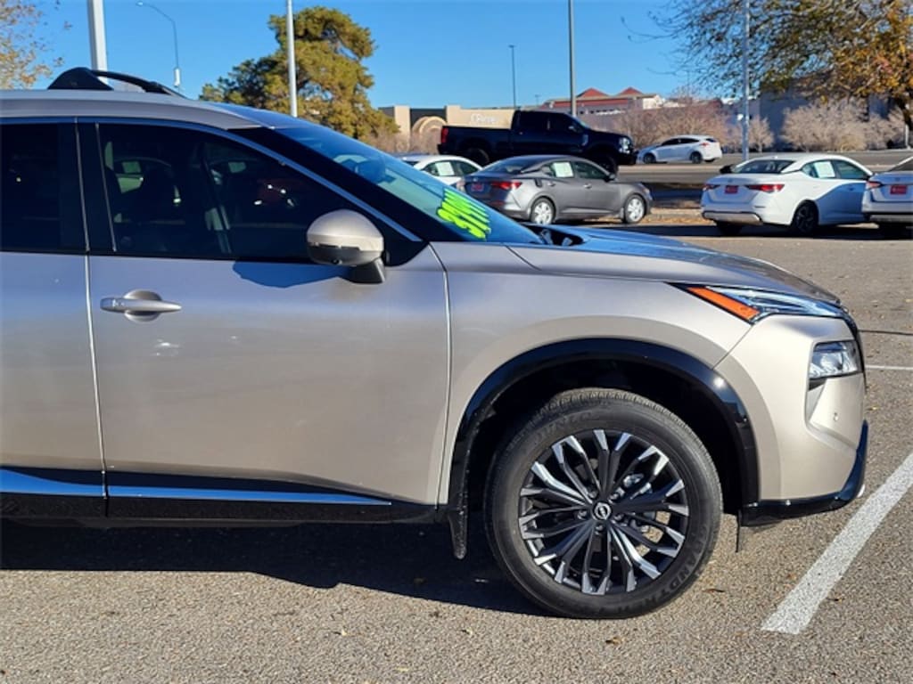 Used 2025 Nissan Rogue Platinum SUV