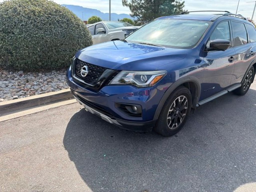 Used 2020 Nissan Pathfinder SL SUV
