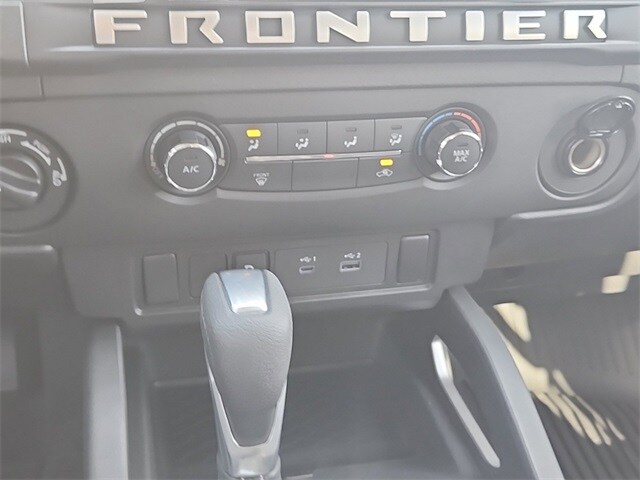 Frontier Crew Cab SV