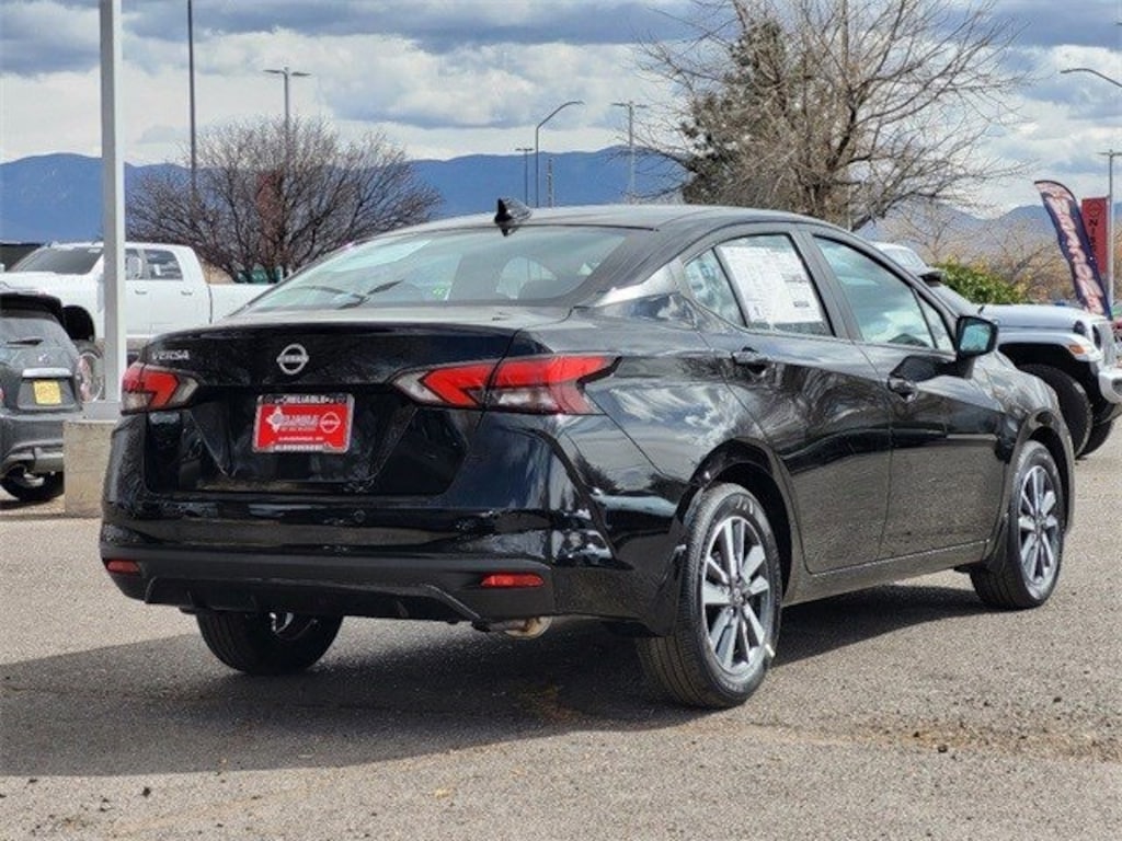 New 2025 Nissan Versa 1.6 SV Sedan