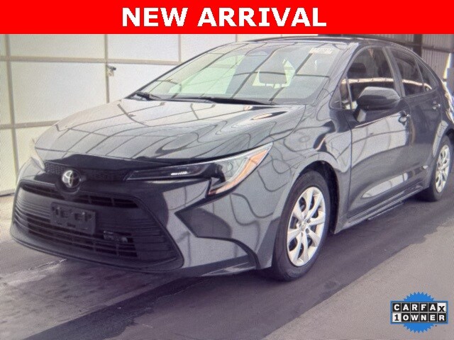 2024 Toyota Corolla LE photo 2