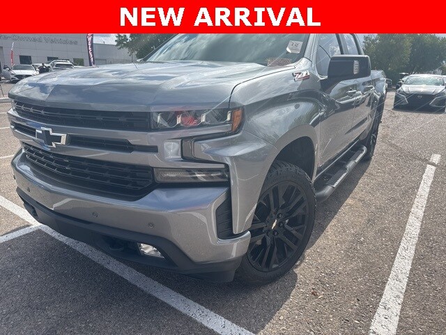 2020 Chevrolet Silverado 1500 RST photo 3