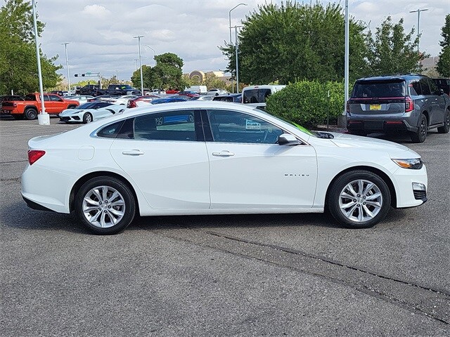 2023 Chevrolet Malibu 1LT photo 2
