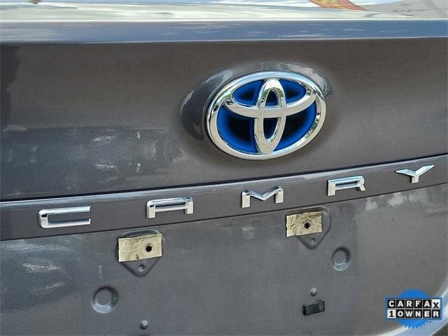 Camry Hybrid XLE