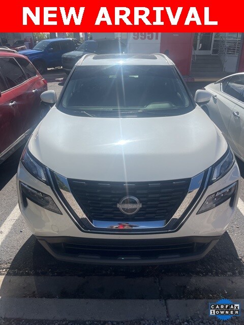 2023 Nissan Rogue SV photo 2
