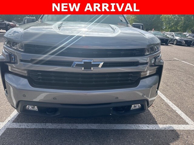 2020 Chevrolet Silverado 1500 RST photo 2