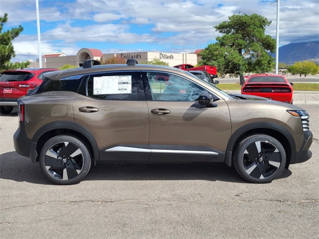 New 2026 Nissan Kicks SR SUV