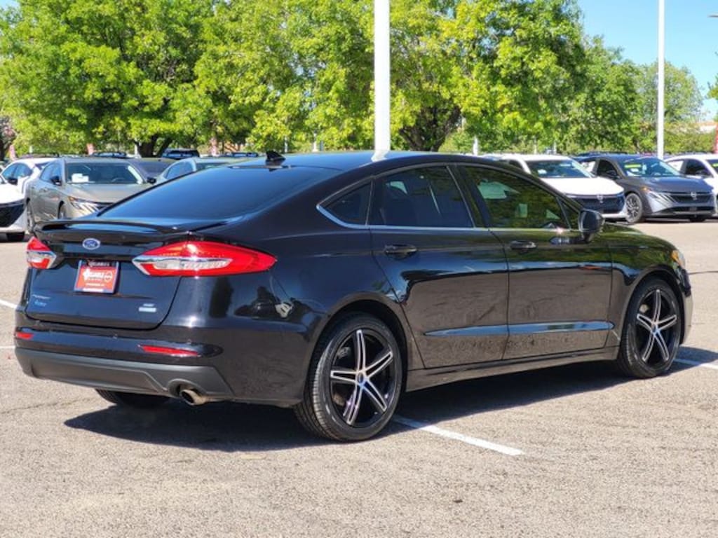Used 2019 Ford Fusion SE Sedan