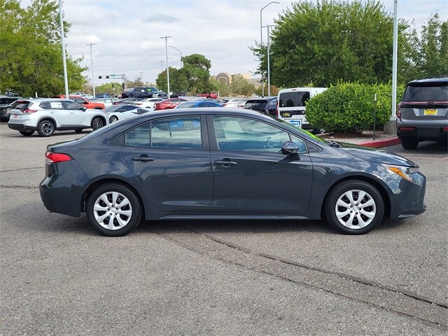2024 Toyota Corolla LE photo 3