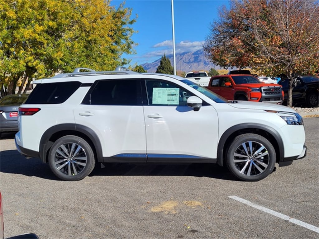 New 2025 Nissan Pathfinder Platinum SUV