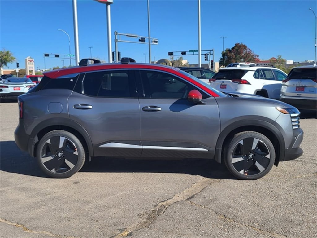 New 2026 Nissan Kicks SR SUV