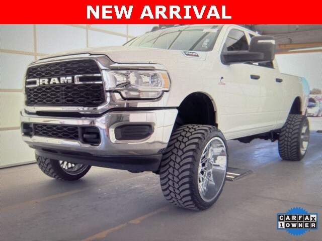 2024 Ram 2500 Tradesman photo 2
