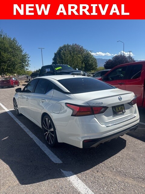 2021 Nissan Altima SR photo 4