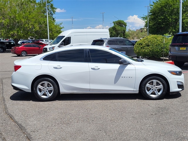 1G1ZB5ST2LF143984