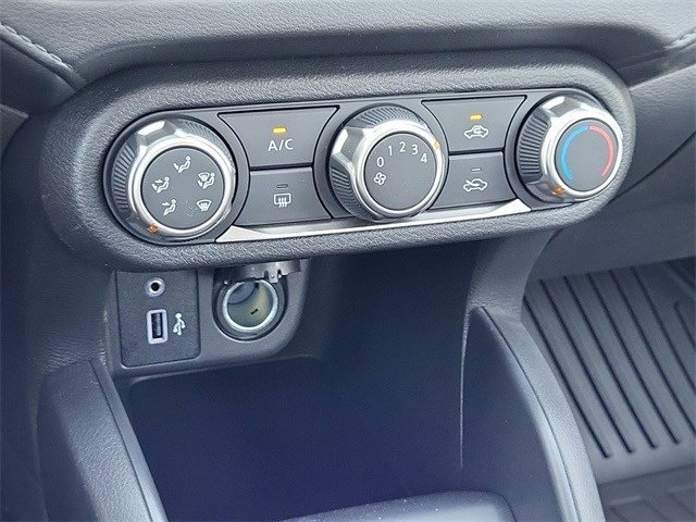Versa Sedan S