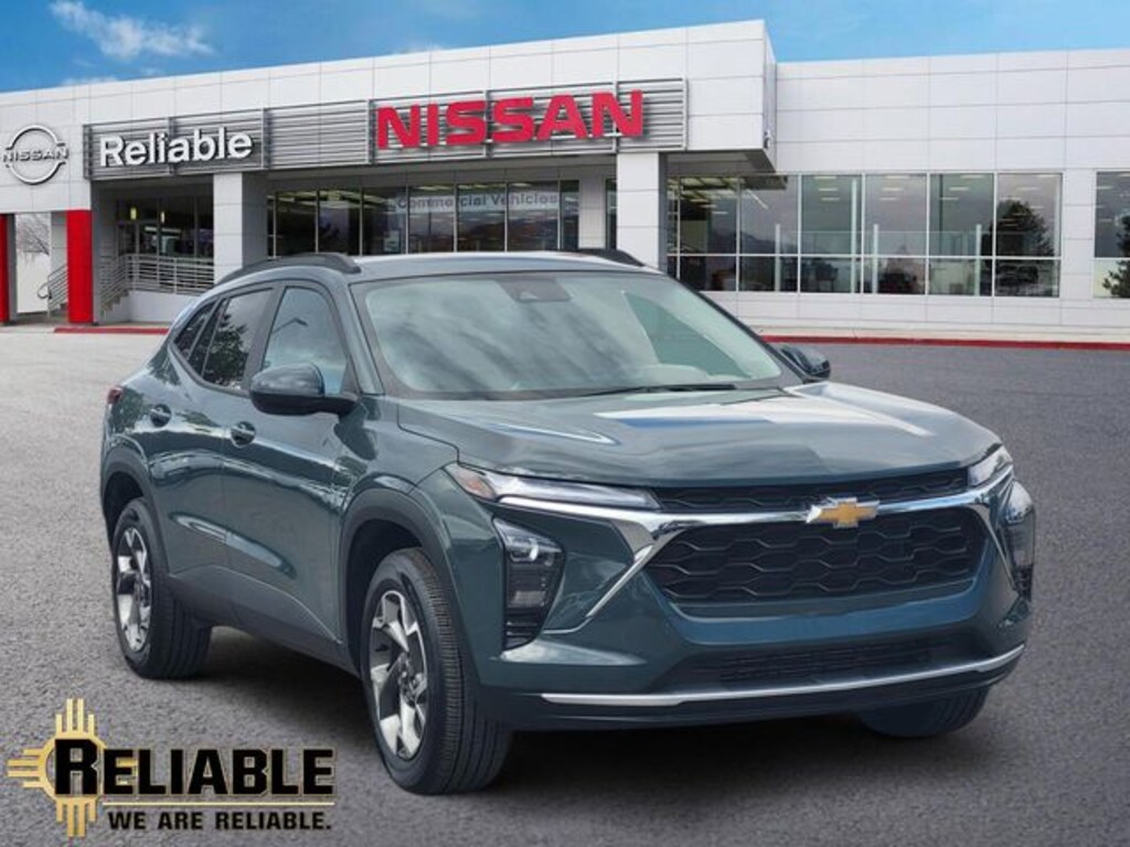 Used 2025 Chevrolet Trax LT SUV
