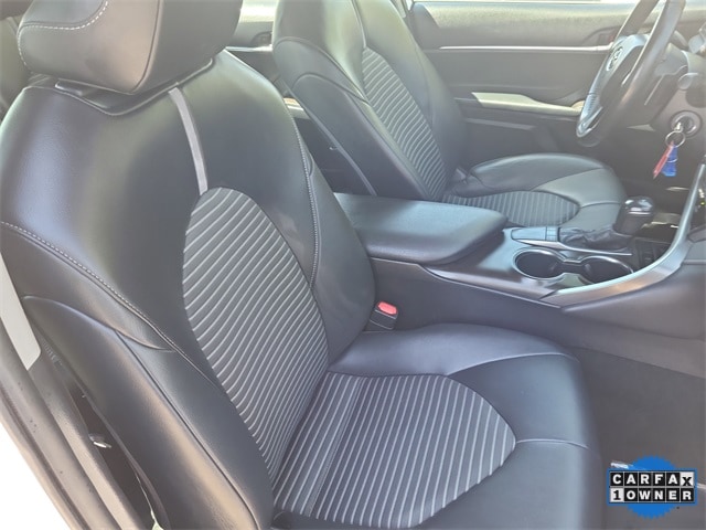 Camry SE