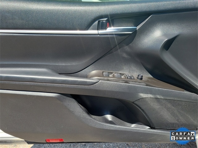 Camry SE