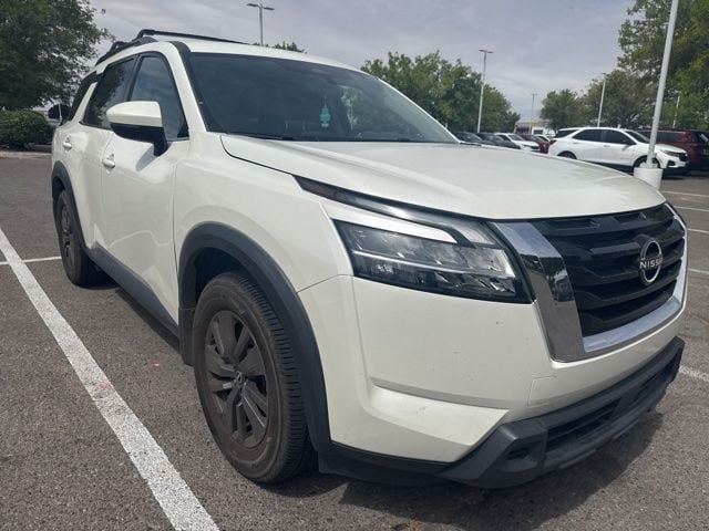 2022 Nissan Pathfinder SV 2WD's photo