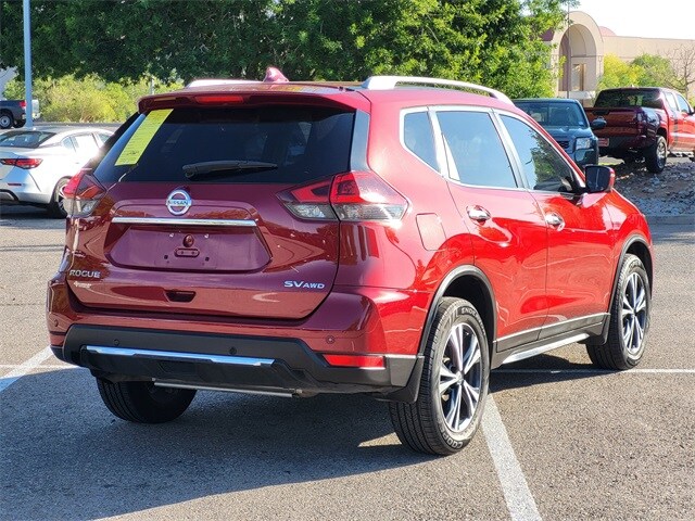 2020 Nissan Rogue SV photo 2