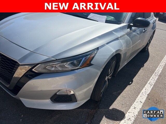 2022 Nissan Altima 2.5 SR photo 3