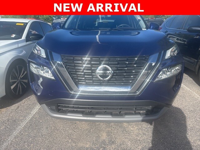 2021 Nissan Rogue SV photo 2