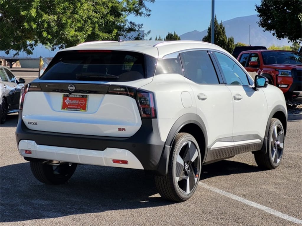 New 2026 Nissan Kicks SR SUV