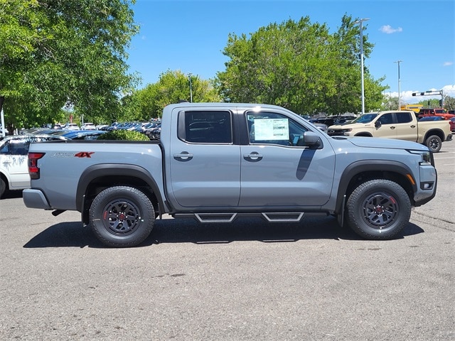 Frontier Crew Cab PRO-4X