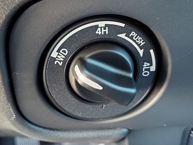 2026 Nissan Frontier SV - Photo 17