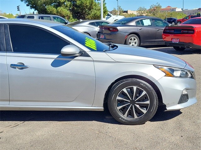 2020 Nissan Altima 2.5 S photo 2
