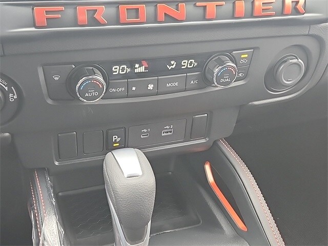 Frontier Crew Cab PRO-4X