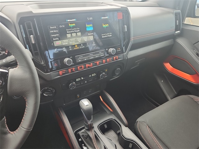 Frontier Crew Cab PRO-4X