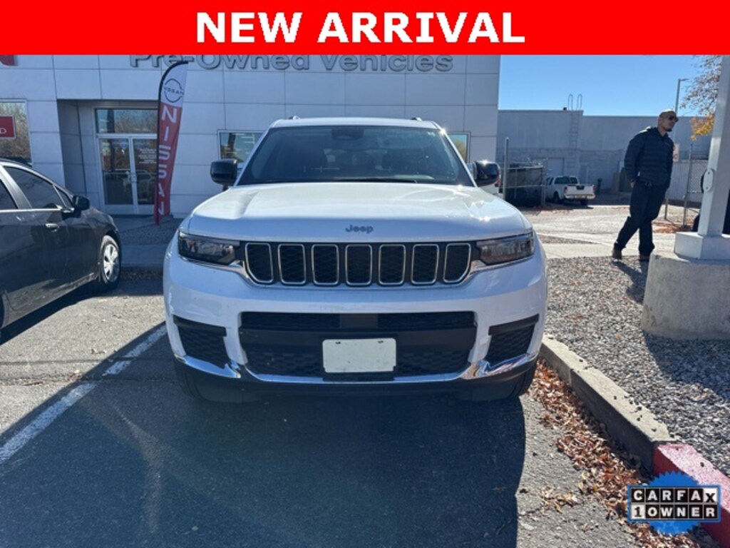 Used 2023 Jeep Grand Cherokee L Laredo SUV