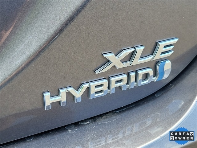 Camry Hybrid XLE