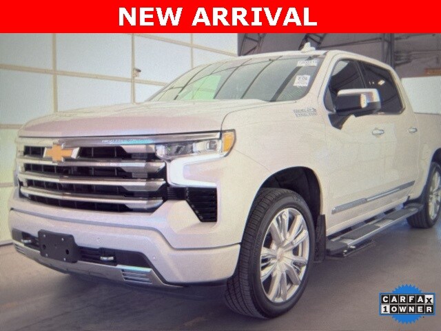 2025 Chevrolet Silverado 1500 High Country photo 2