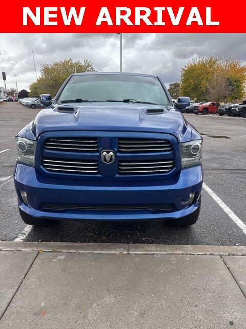 2015 Ram 1500 Sport photo 2