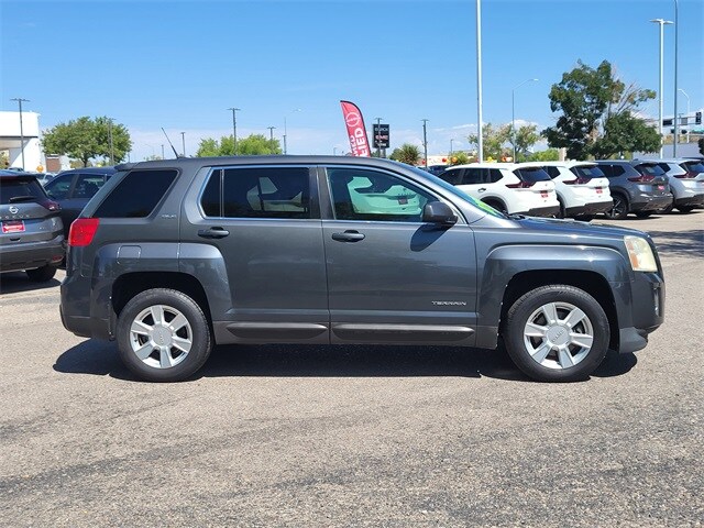 2011 Gmc Terrain SLE photo 2