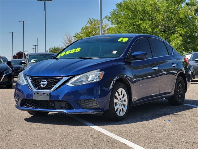 2019 Nissan Sentra S photo 4