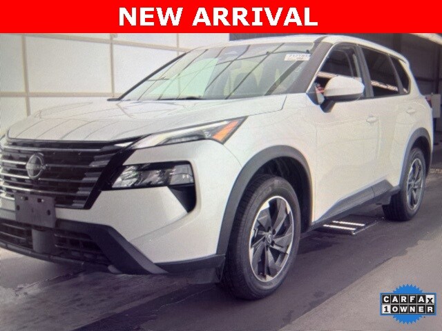 2024 Nissan Rogue SV photo 3