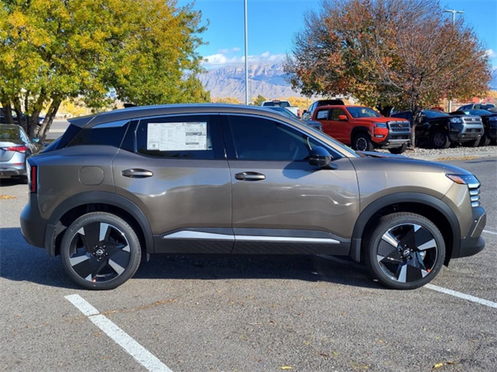 New 2026 Nissan Kicks SR SUV