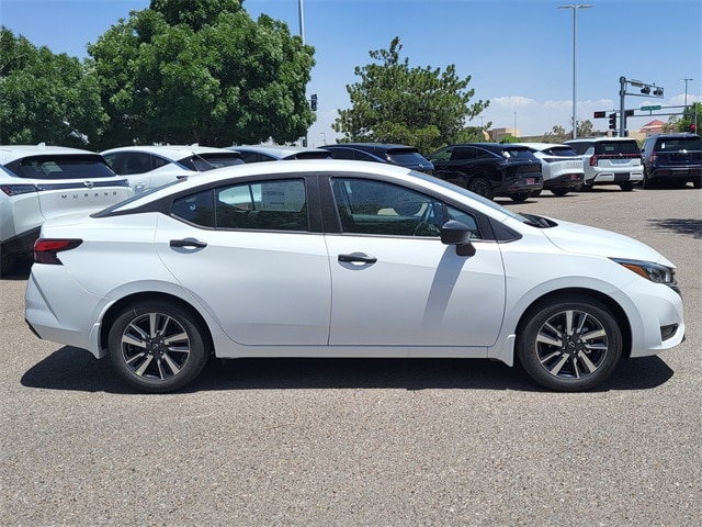 Versa Sedan S