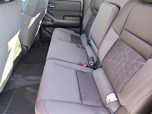 Frontier Crew Cab SV